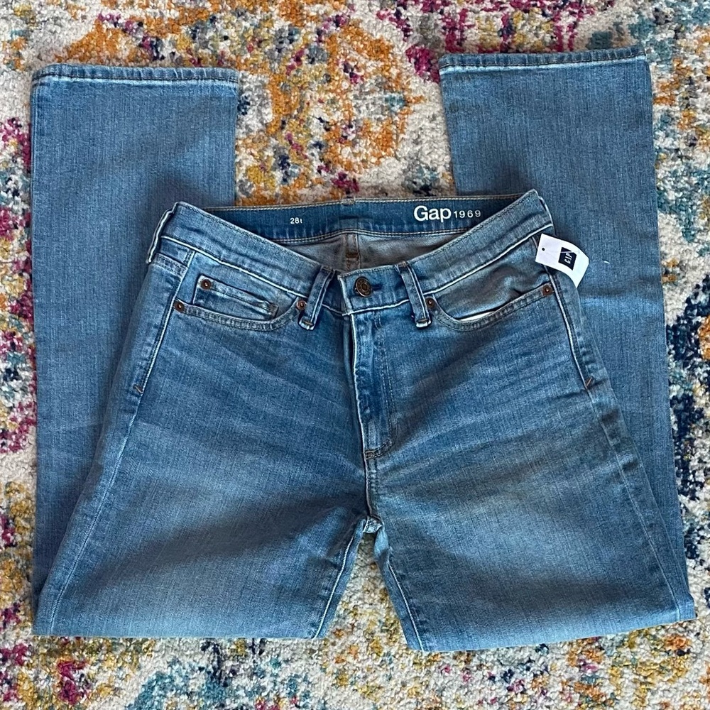 NWT Gap 1969 Mid-Rise Kick Crop Stretch Jeans Size 28T